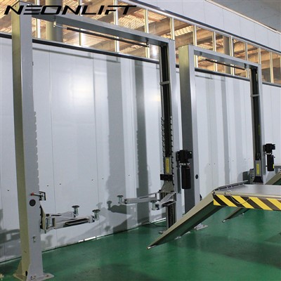 Clear Floor 2 Post Auto Lift